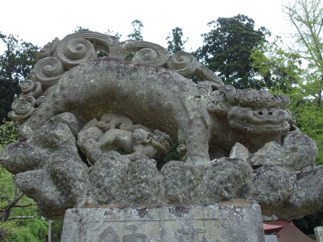 古殿八幡神社の狛犬も和平作です。