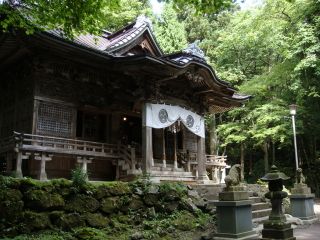 十和田湖神社の拝殿