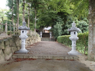 福島市大笹生にある神社です。