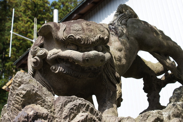 石都々古和気神社の狛犬は和平の代表作です。