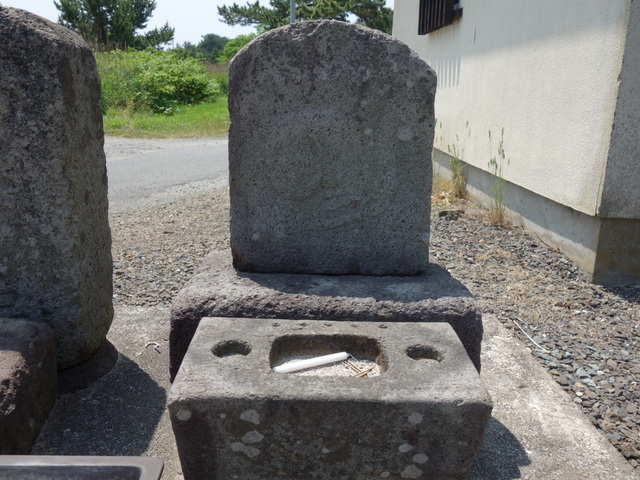 蓬田村の猫碑は日本最北端かもしれません。